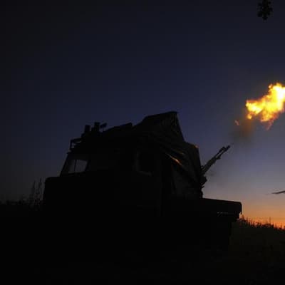 Trump brings forward deadline for Russia on Ukraine war