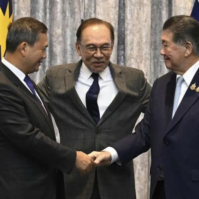 Thailand, Cambodia agree to truce after five-day battle