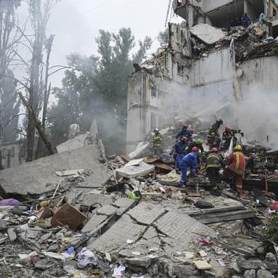 Seven dead and dozens hurt in Russian attack on Kyiv