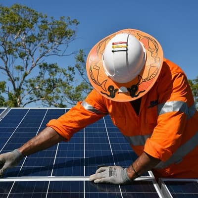1400 batteries in a day: Aussies soak up solar subsidy