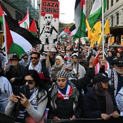 'Massive disruption': Harbour Bridge rally to go ahead