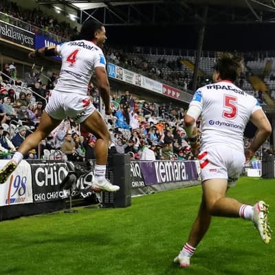 Dragons weather wind, rain and top-placed Raiders