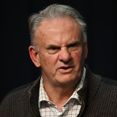 'One-trick pony' MP bucks off parliament censure motion