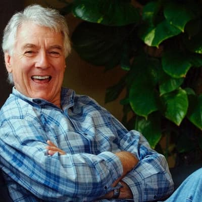 Bye Bye Baby: Australian music pioneer Col Joye dies