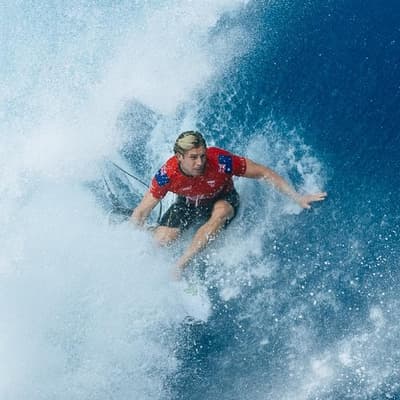 Aussie surfers remain alive in high-stakes Tahiti Pro