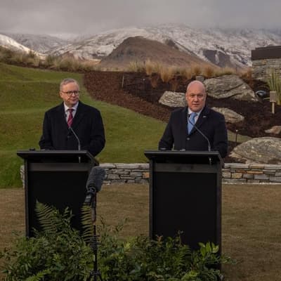 'Great friends' Australia, NZ vow closer defence ties