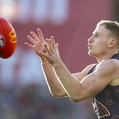 Crows veteran banned for massive Magpies clash