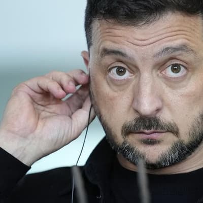 Trump floats Russia-Ukraine meeting if talks go well