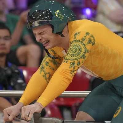 Aussie Olympic cyclist smashes world record - again