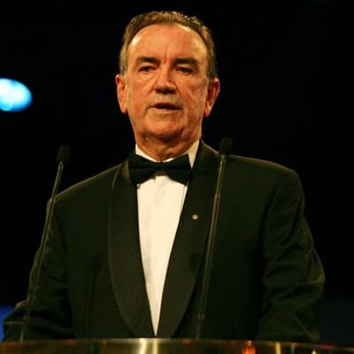 Bob 'Simmo' Simpson a man for all cricket seasons