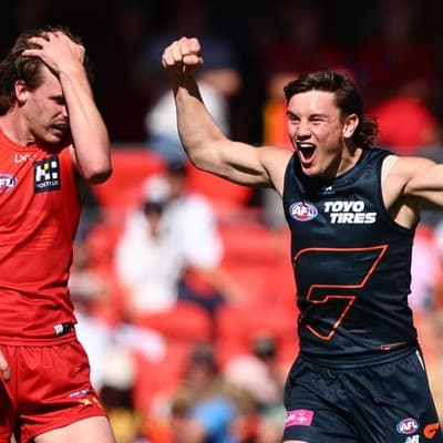 Giant's haul sinks Suns in finals-shaping victory