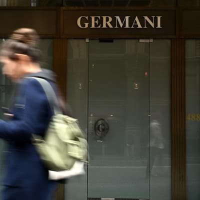 'Stupid' acts: no bail for jeweller ahead of retrial