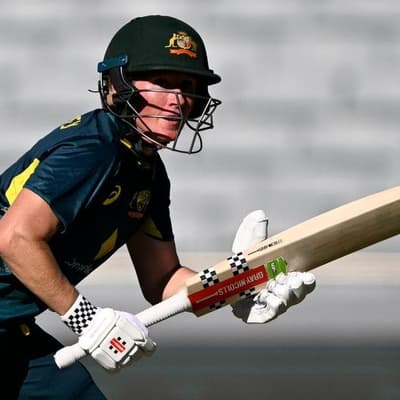 Mooney stars with gloves and bat in Hundred drubbing