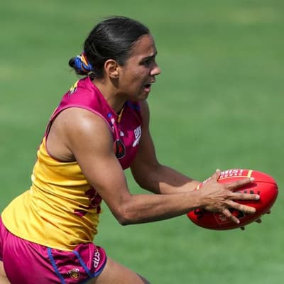 Hodder stars as Lions bounce back to smash Dockers