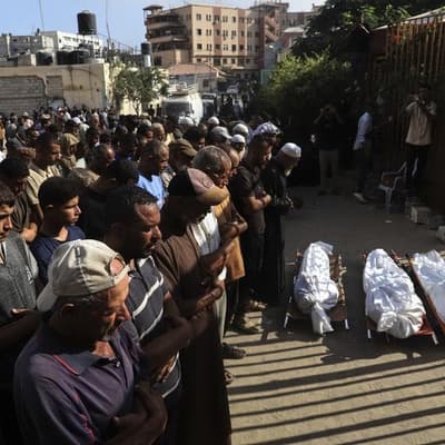 Israeli strikes in Gaza as famine call raises pressure