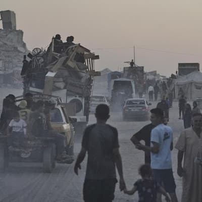 More aid seekers killed, Gaza City braces for offensive