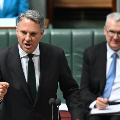 Defence minister slams 'conspiracy' over US meeting