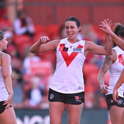 Swans' rise continues after more Molloy heroics