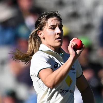 Supercharged Aussies reach women's Hundred final