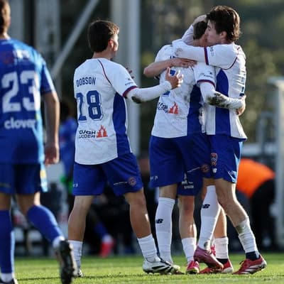 Jets fight off semi-pros Avondale to reach Cup final