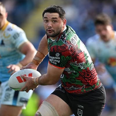 Bennett defends Smith, says police saga is 'trivial'