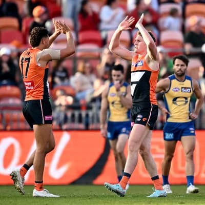 Dynamic duo set to sound 'Orange Tsunami' warning