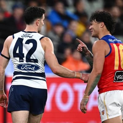 'Fine them $10,000': Longmuir wants AFL to end staging