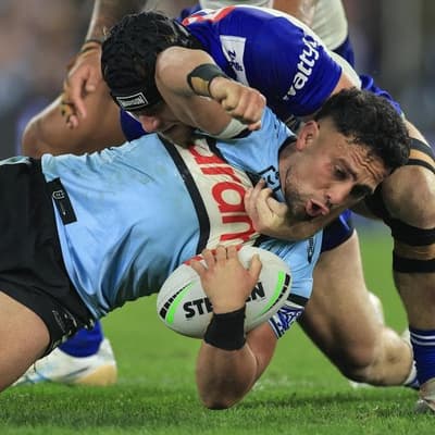 Boost on eve of finals as Sharks re-sign star