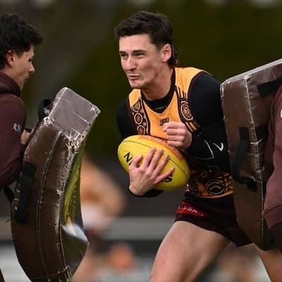 'I love it': Hawks goalsneak lauds Dad's footy passion