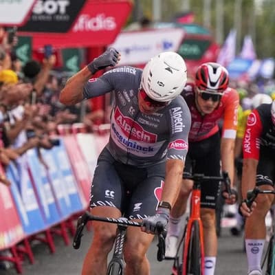 Philipsen hat-trick as Aussies brace for Vuelta finale