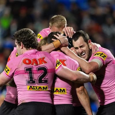 Panthers oust Warriors to keep five-peat hopes alive