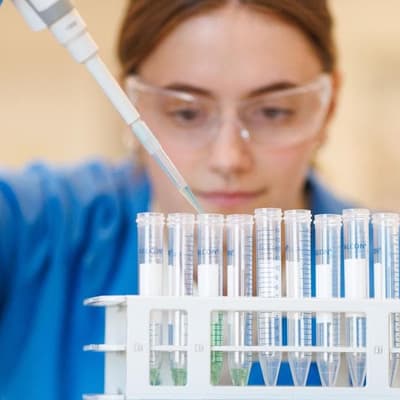 Study identifies three tipping points for women in tech