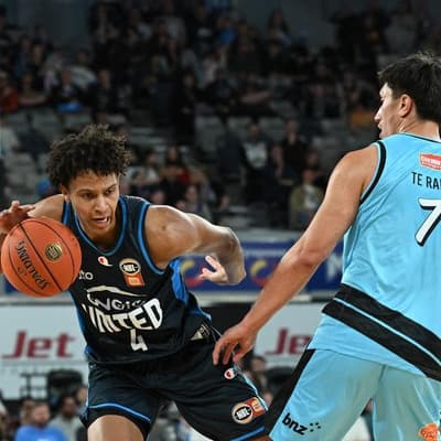 United front as Breakers battle in NBL opening round