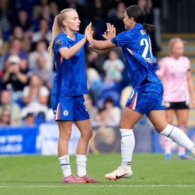 Hero's welcome: Kerr back to Blues' standing ovation