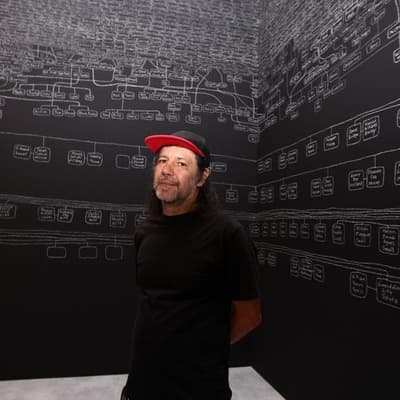 History-making artwork maps 2400 generations of family