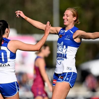 Roos overcome shock start to keep AFLW streak alive