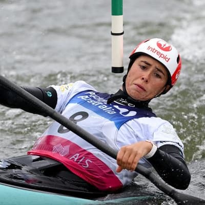 Noemie Fox leads Aussies to kick off slalom worlds