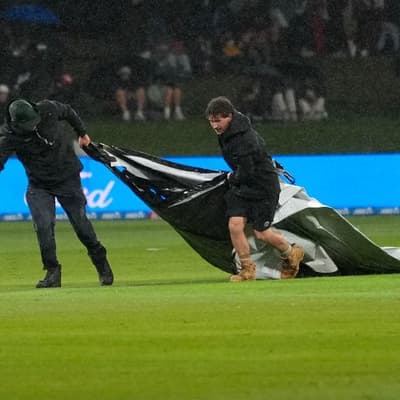 Australia retain trophy as second NZ T20I washed out