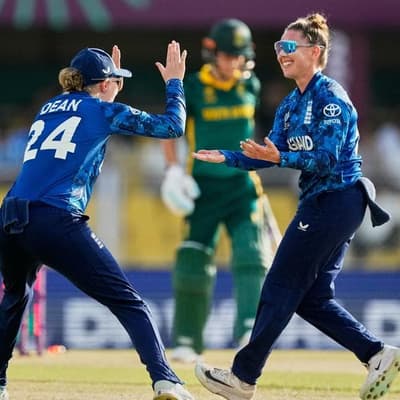 England make emphatic opening statement at World Cup