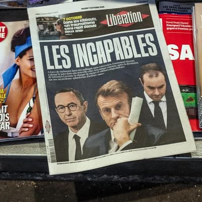 Election calls heap pressure on Macron to end crisis