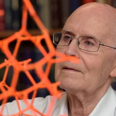 Melbourne professor among Nobel Prize chemistry winners