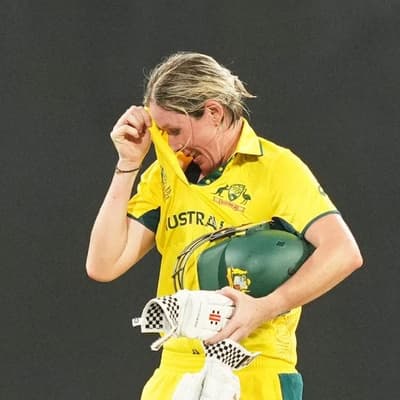 Mooney to the rescue as champs overcome World Cup scare