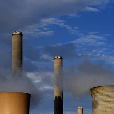 'Climate vandalism': state under fire over energy plan