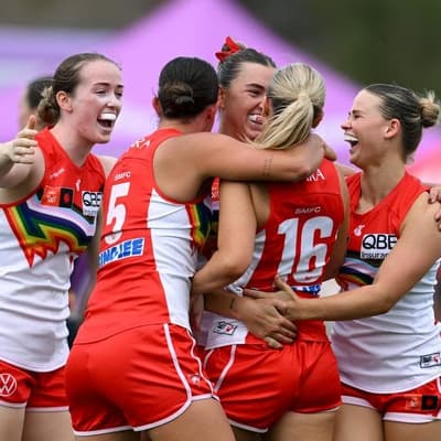 Swans beat Blues easily, return to AFLW top eight
