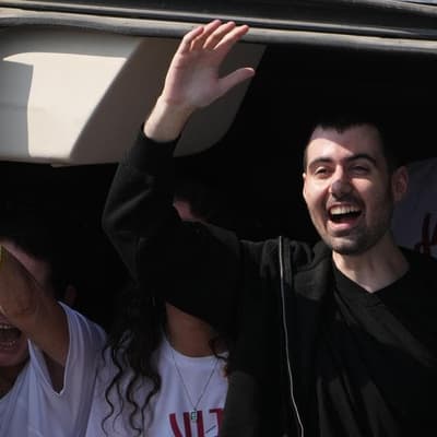 Hamas hands over all remaining hostages to Israel