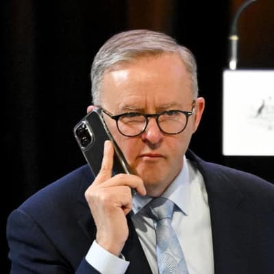 Prime minister's private phone number published online