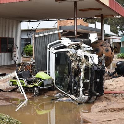 Weather bureau warnings 'inadequate' before town razed