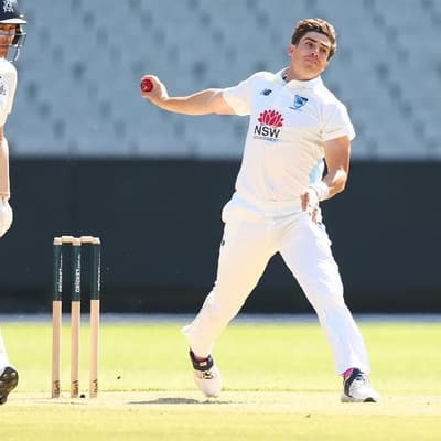 Abbott splits webbing on hand in latest bowling blow