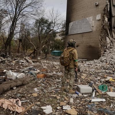 Zelenskiy to seek US missiles in shadow of Putin summit