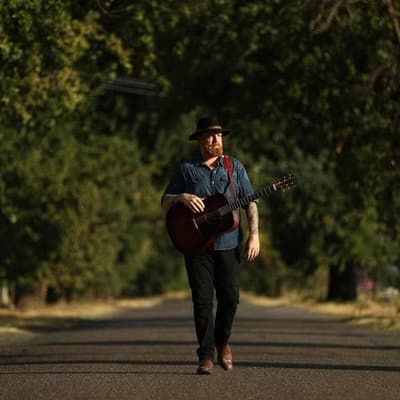 Wee break has country muso thanking his lucky stars